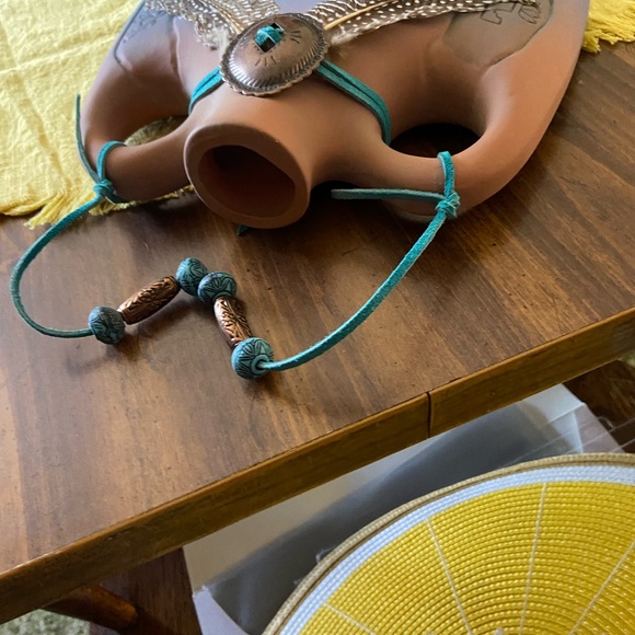 J Vincent Studios signed pottery wall hanging Native American - Picture 9 of 9